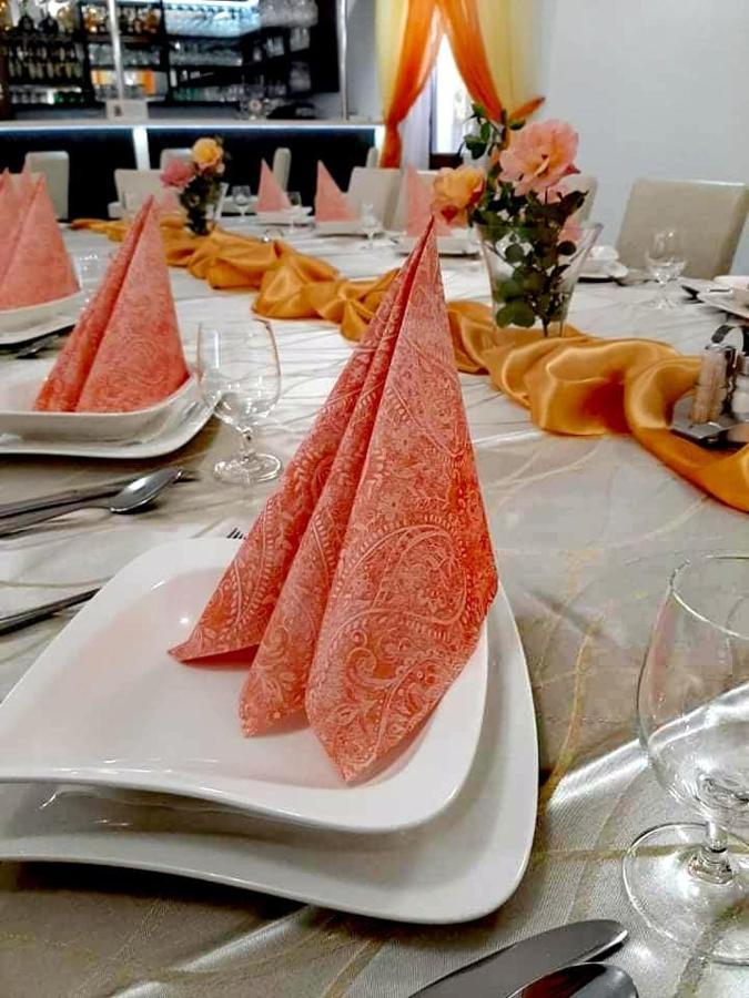 Cicov Jolan Pension & Restaurant מראה חיצוני תמונה
