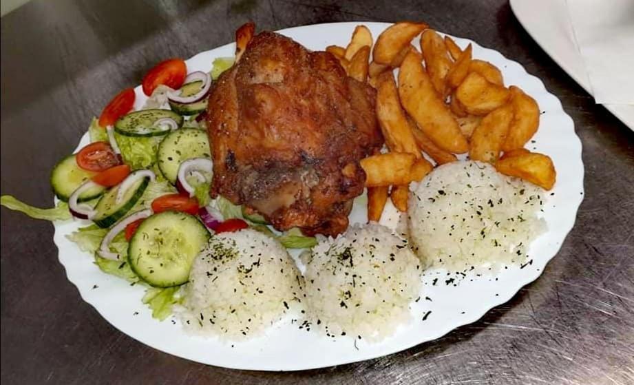 Cicov Jolan Pension & Restaurant מראה חיצוני תמונה