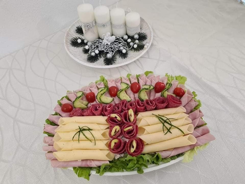 Cicov Jolan Pension & Restaurant מראה חיצוני תמונה