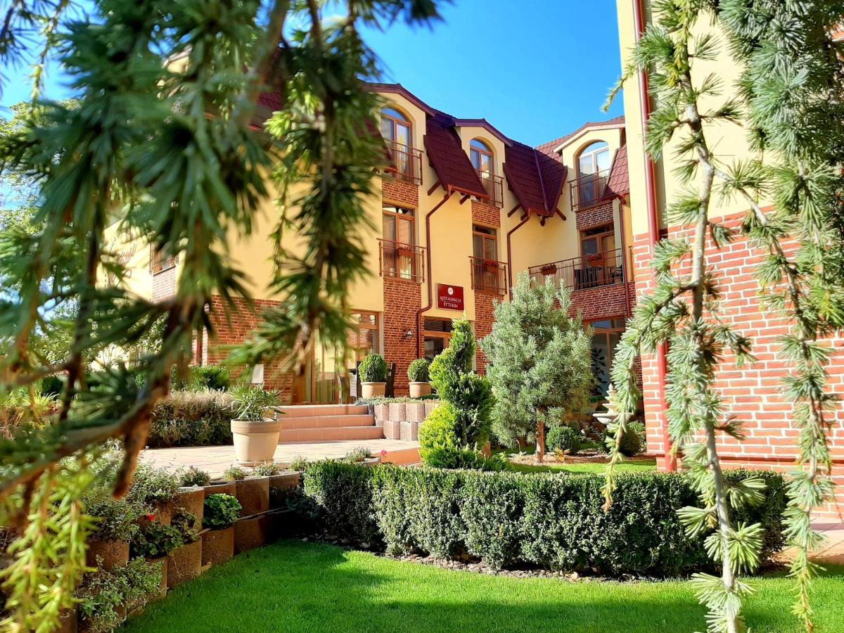 Cicov Jolan Pension & Restaurant מראה חיצוני תמונה