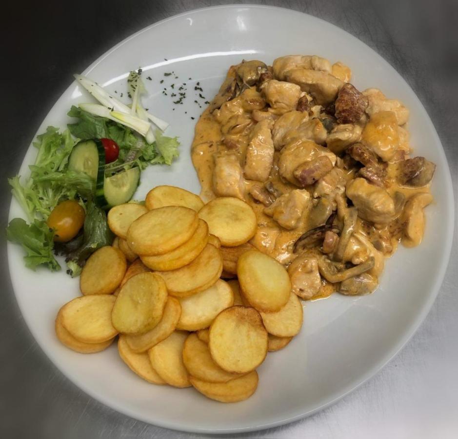 Cicov Jolan Pension & Restaurant מראה חיצוני תמונה