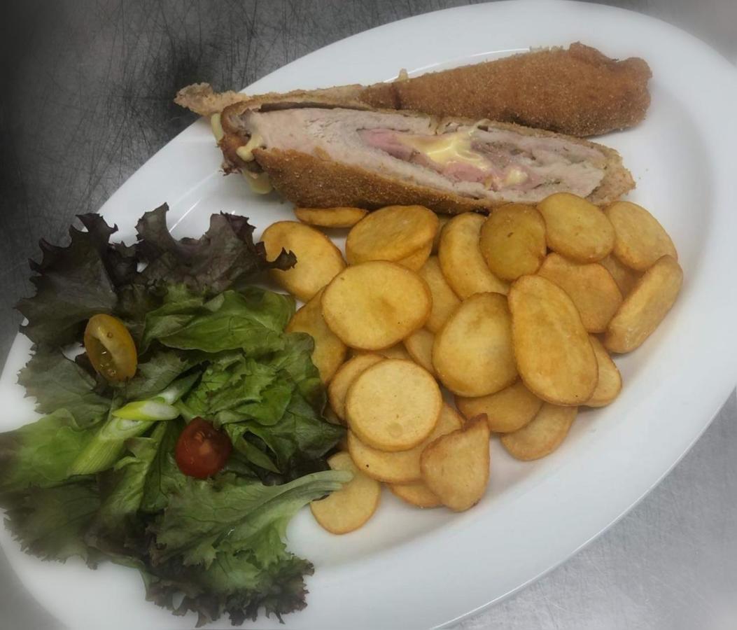 Cicov Jolan Pension & Restaurant מראה חיצוני תמונה